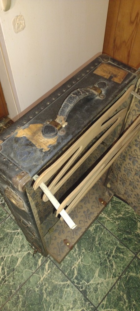 Vintage H.W. Round tree Roller Tray Trunk