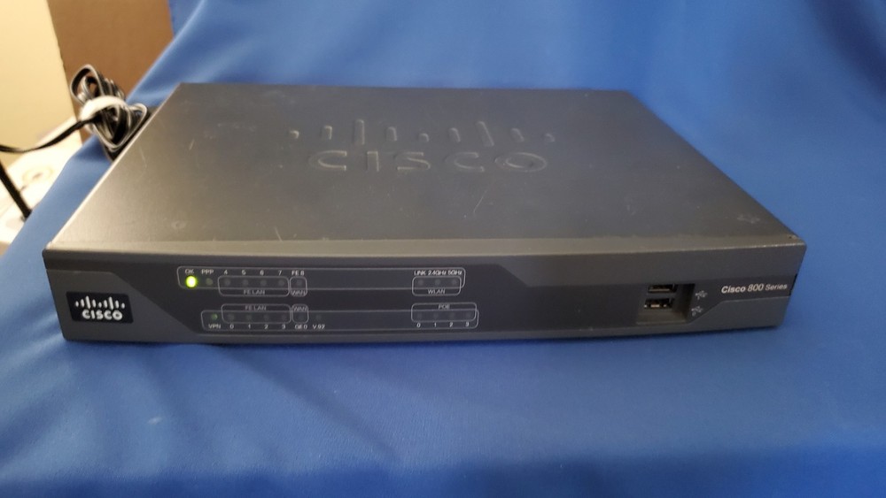 Cisco 800 series router  Model 890