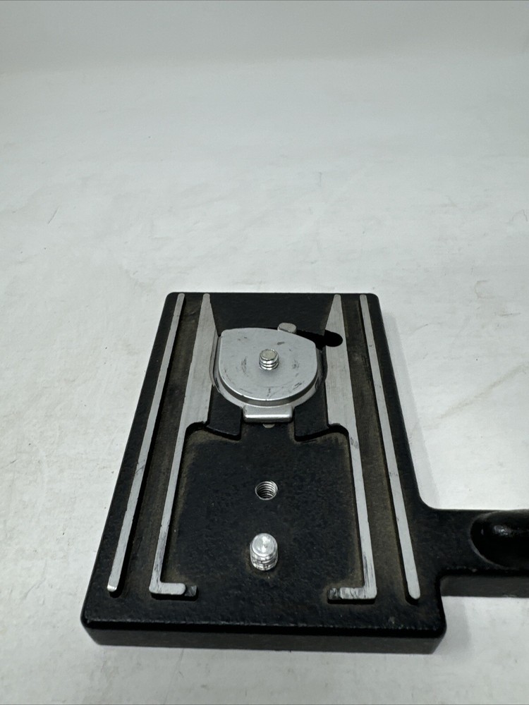 camera quick release and flash bracket mount