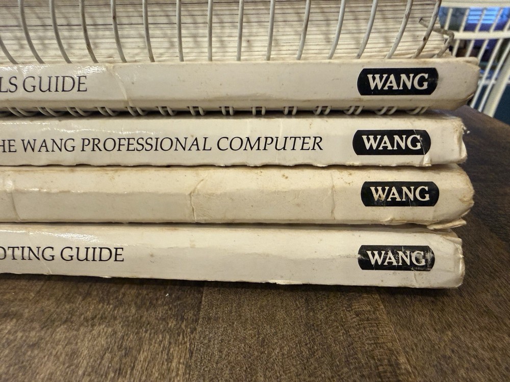 LOT 5 Wang Professional Computer Series BASIC LANGUAGE USER'S GUIDE TROUBLESHOOT