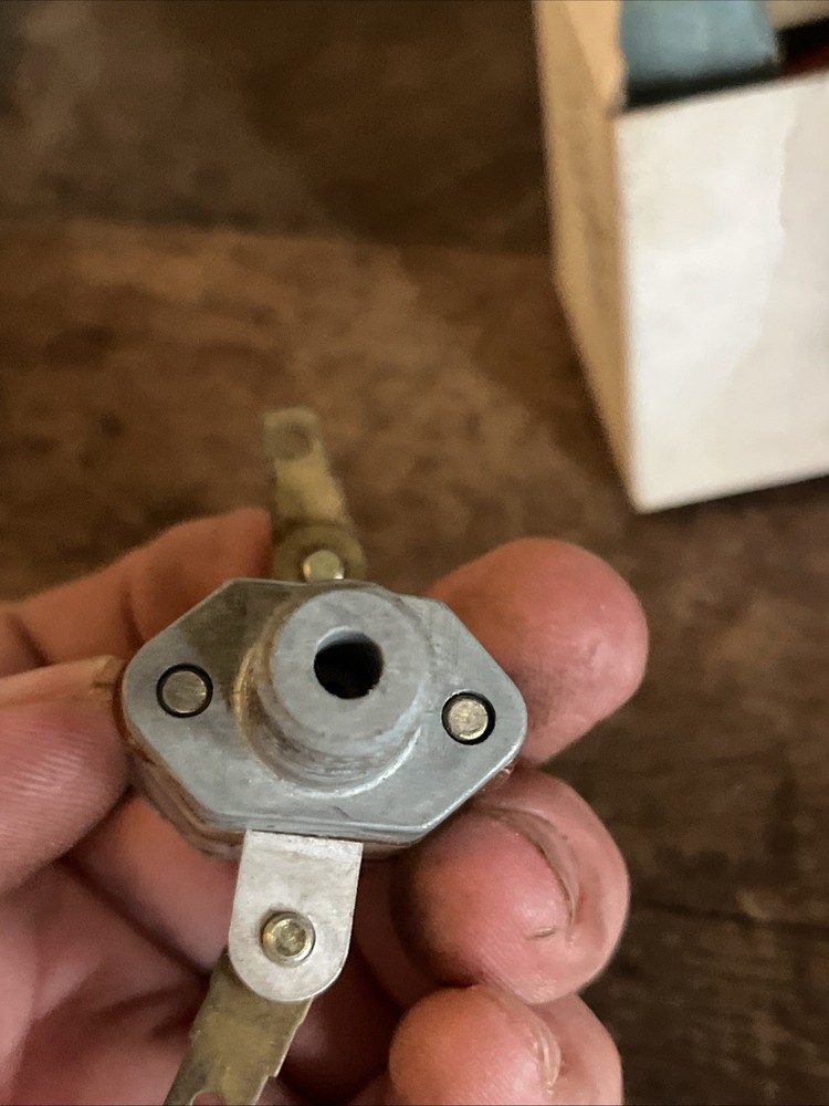 NOS Bendix 276599 Pressure Indicator