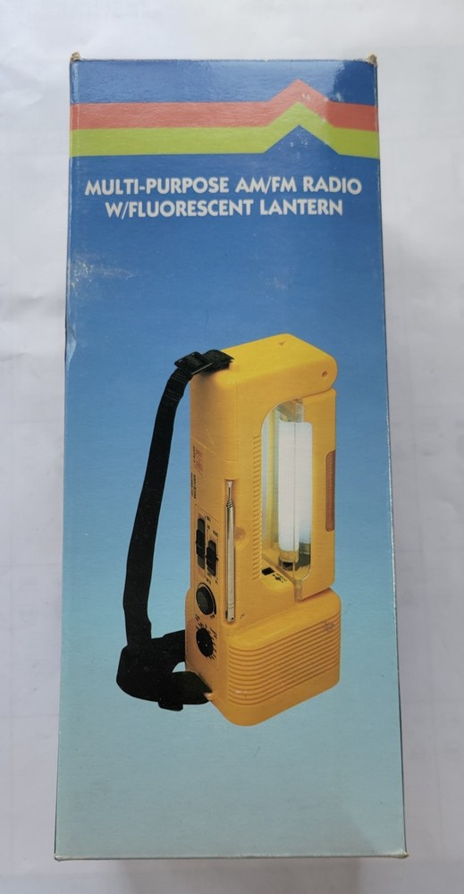 Multi Propose AM/Fm Radio With Lantern.