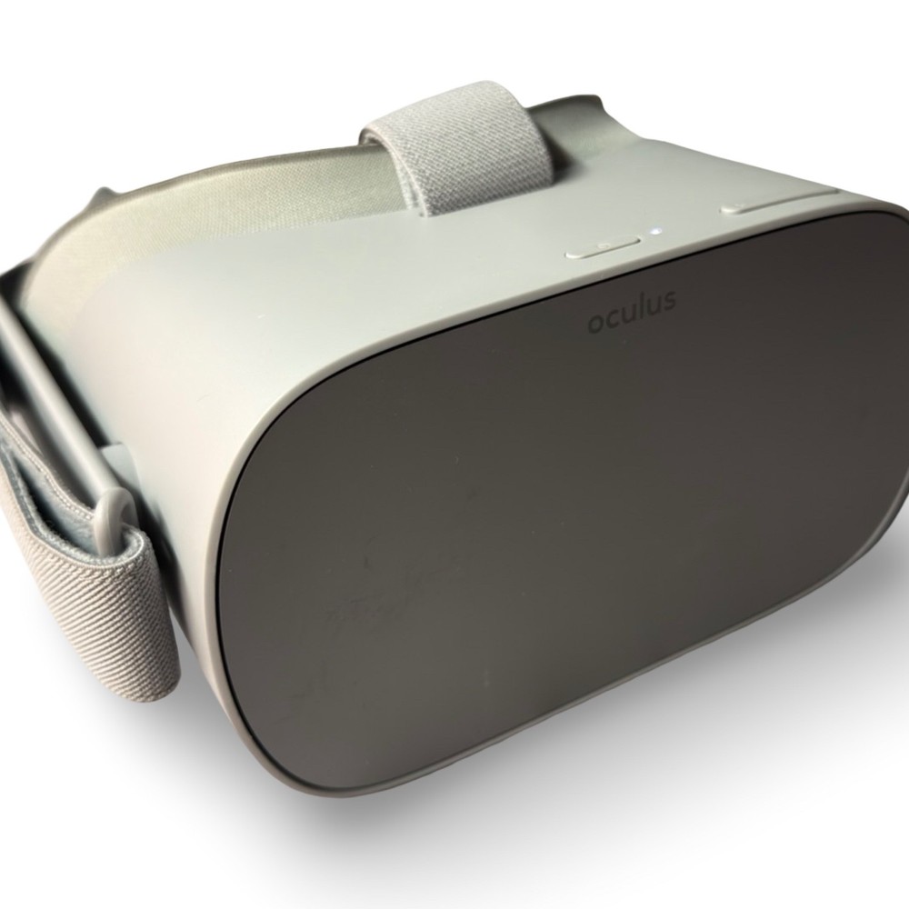 Meta Oculus Go 32GB VR Standalone Headset Only Tested & Working NO CONTROLLER