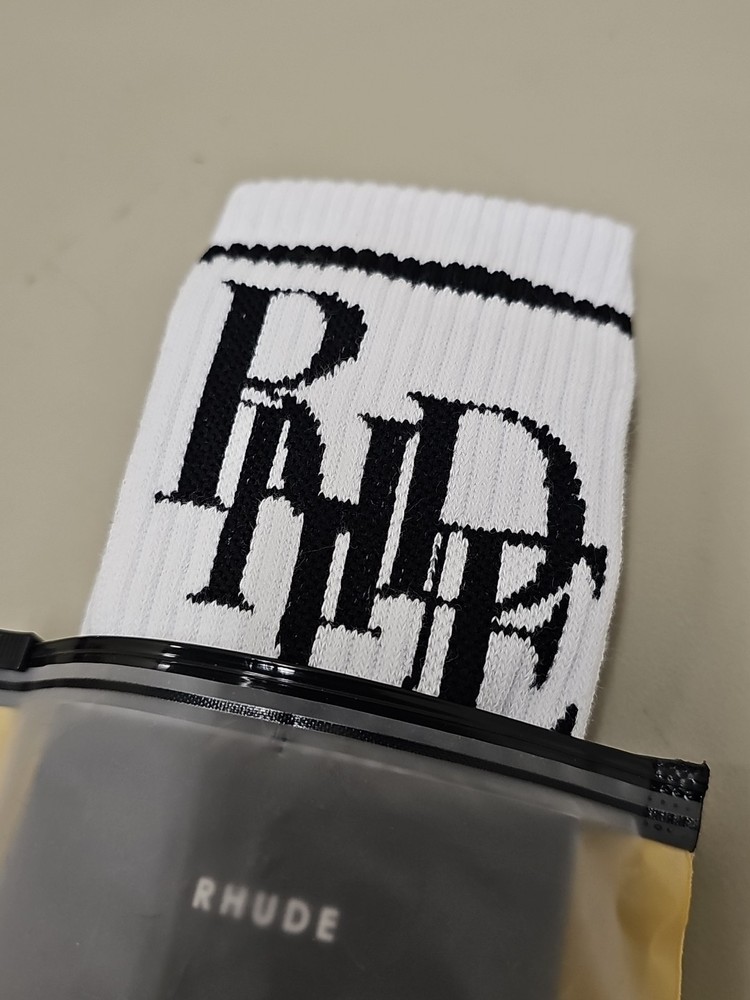 RHUDE SCRAMMBLE LOGO SOCKS WHITE/BLACK