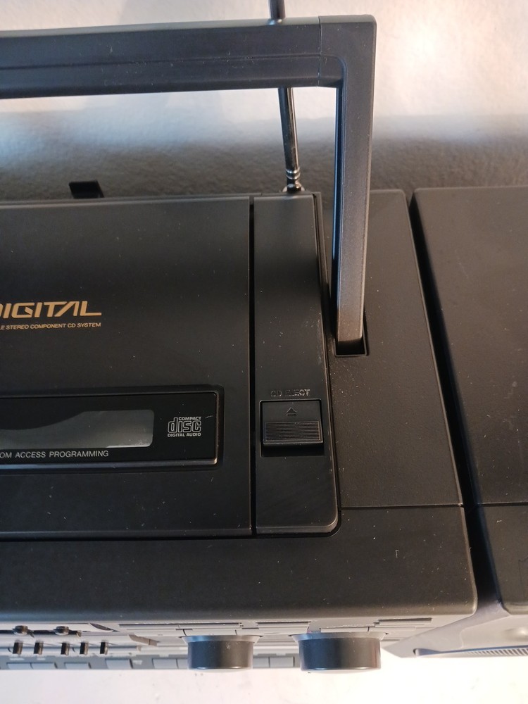 Vtg Panasonic Boombox RX-DT680 Digital Stereo Component CD System See Descrip