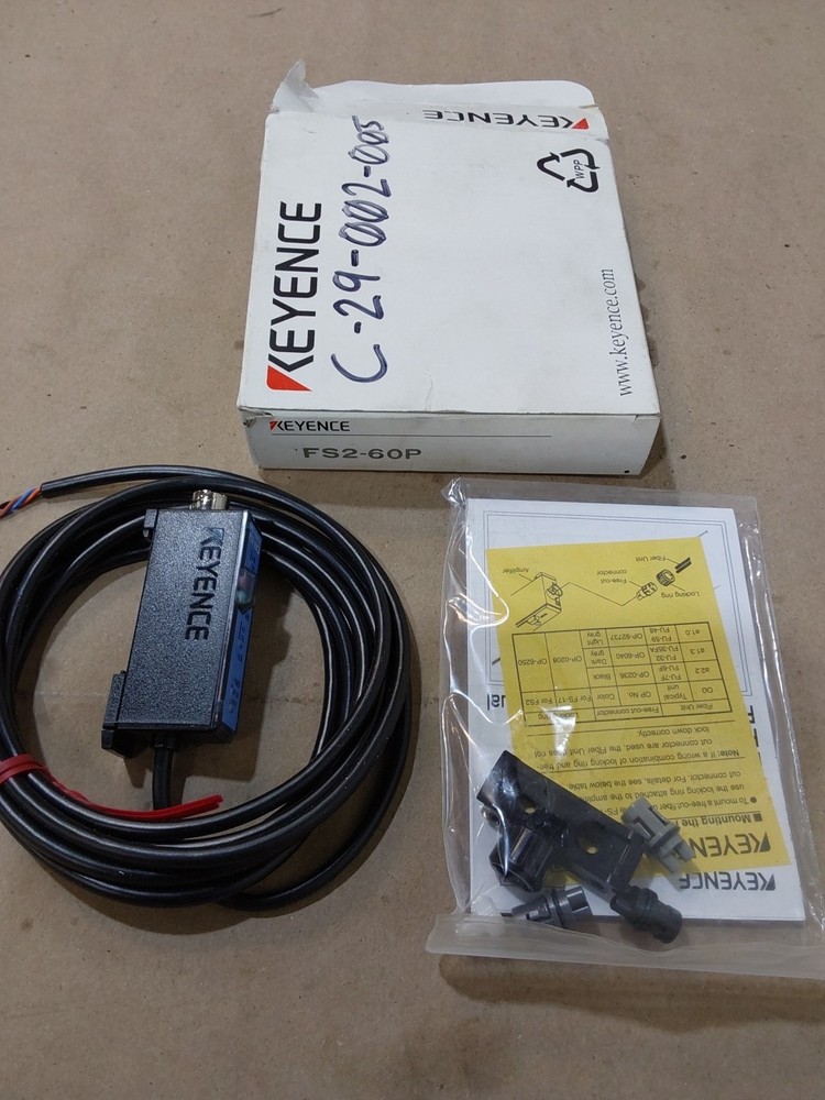 NEW Keyence FS2-60P Optical Fiber Sensor Amplifier