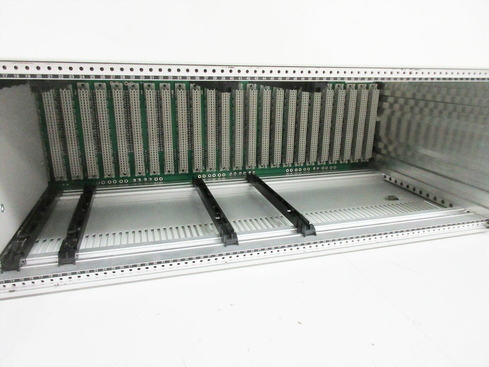 PICKERING SYSTEM 10 PROGRAMMABLE SWITCHING SYSTEM & 10-910A-002 POWER SUPPLY