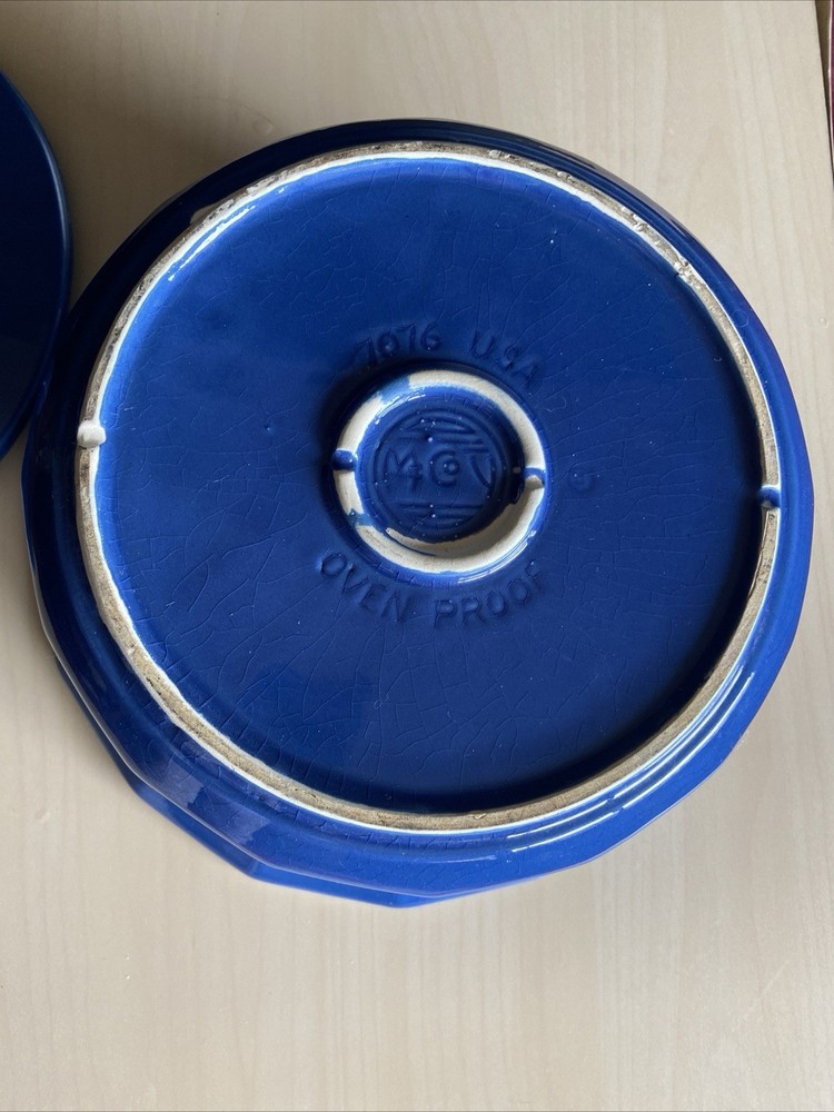 Model #7076 McCoy BLUE Stoneware Vintage Baking Dish with Lid