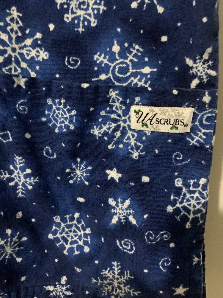 SCRUB UNIFORM TOP UA SCRUBS Brand SMALL Snowflake Pattern Blue EUC