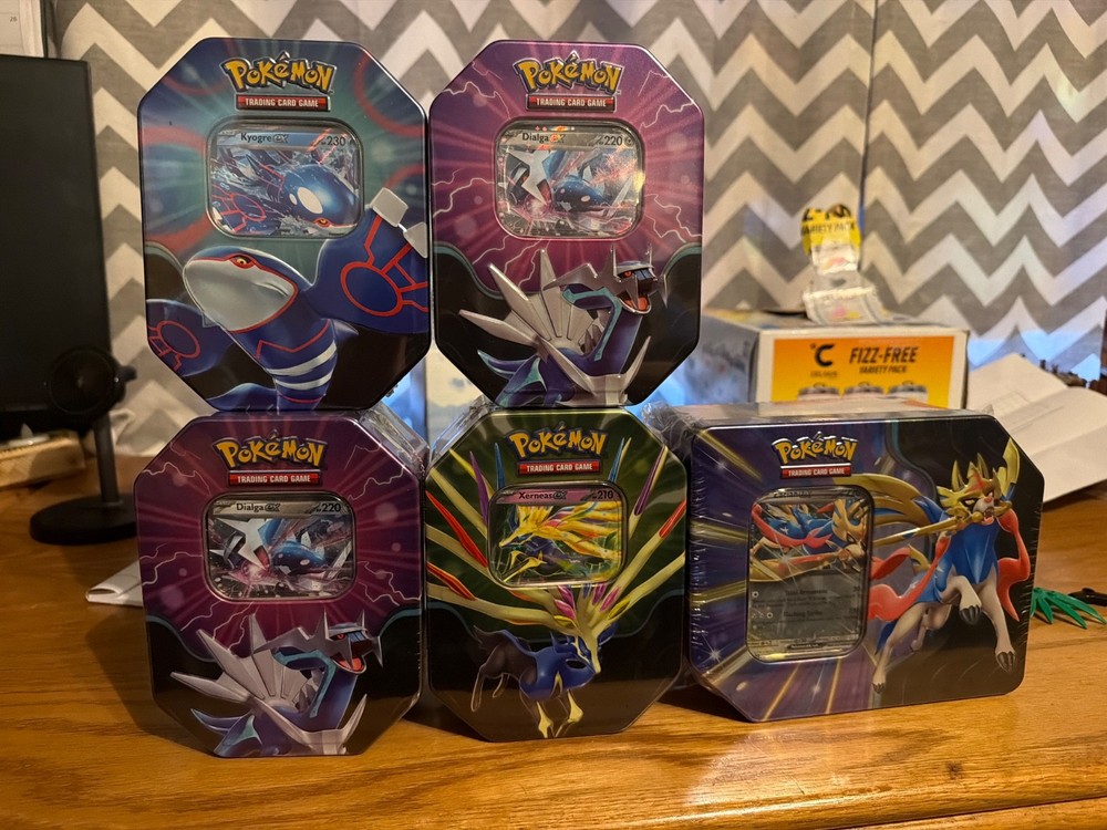 Pokemon Sealed Tin Lot