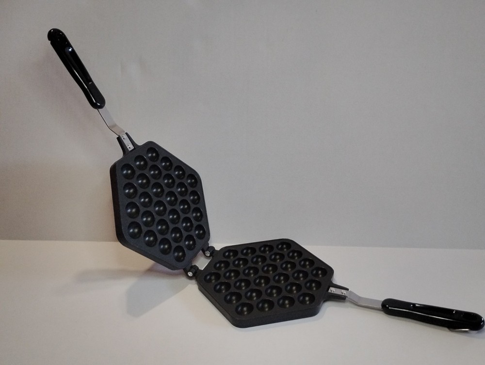 StarBlue Iron Skillet Bubble Waffle Maker