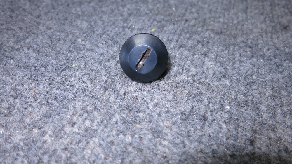 THOMPSON CENTER, .50 CAL, BLACK DIAMOND MUZZLELOADER STRIKER END CAP, VG USED.