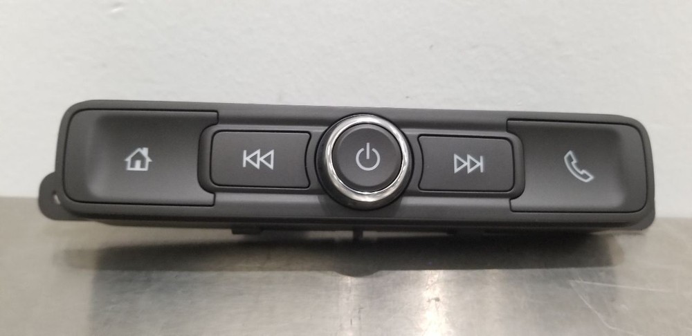 25 CHEVY SILVERADO 1500 RADIO AUDIO CONTROL PANEL 42565560