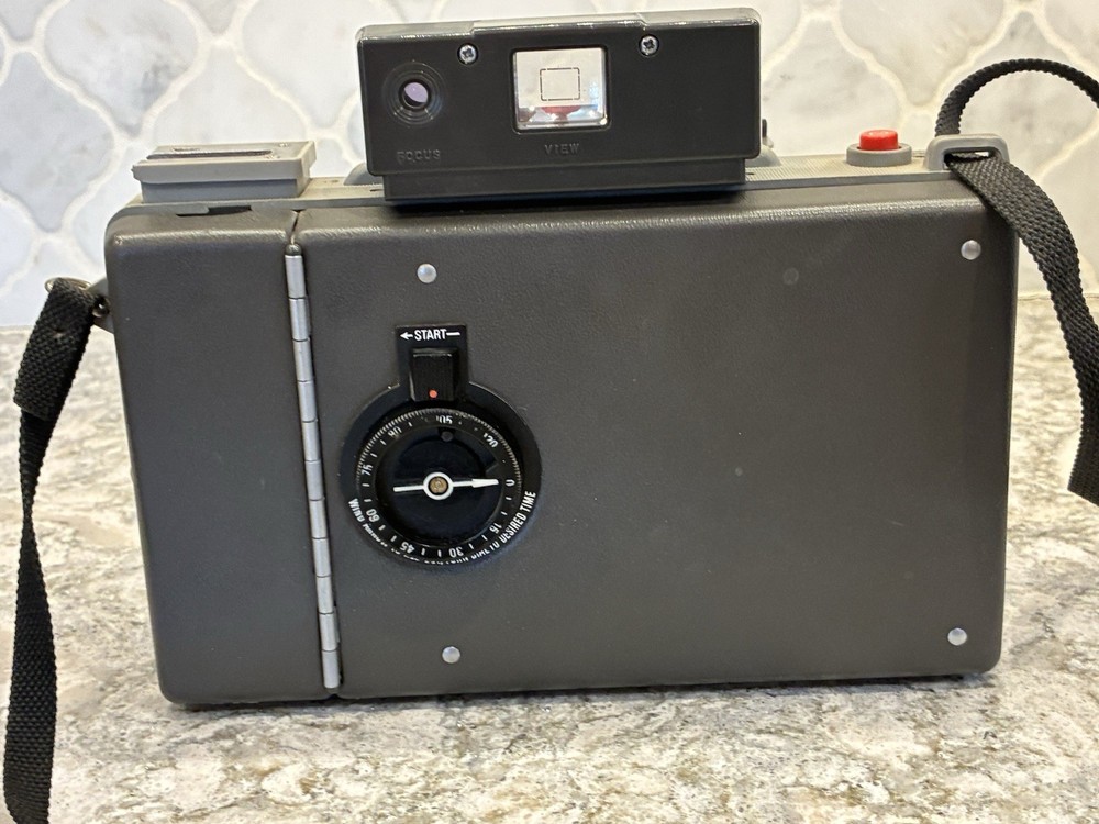 Vintage Polaroid 440 Automatic Folding Instant Land Camera With Case & Manuals