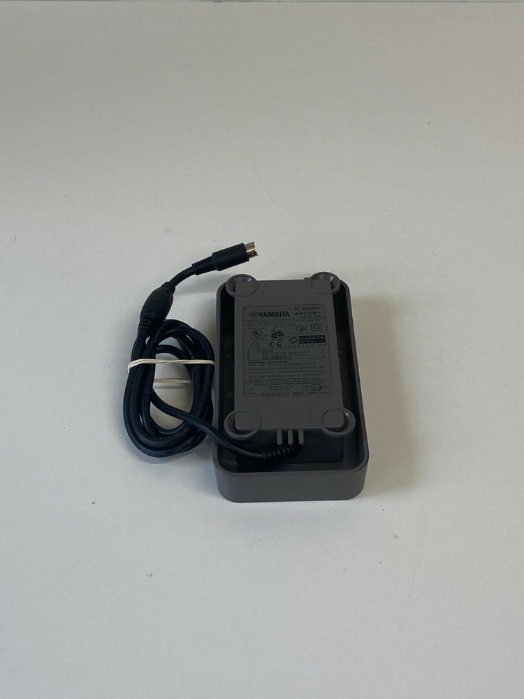 BB3: Yamaha AD-301205 AC Adapter Power Adapter