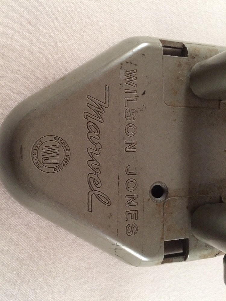 WILSON JONES MARVEL 2 HOLE PUNCH