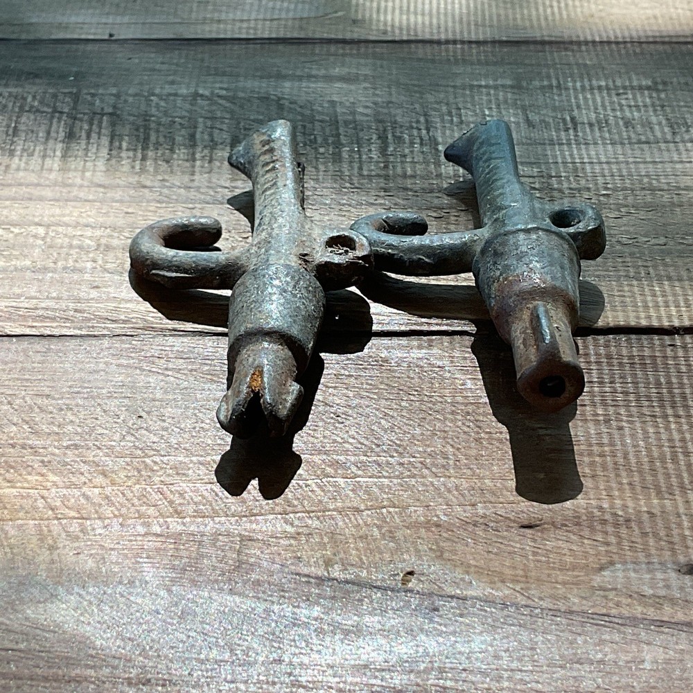 Vintage Cast Iron Maple Tree Spiles Taps Sugaring