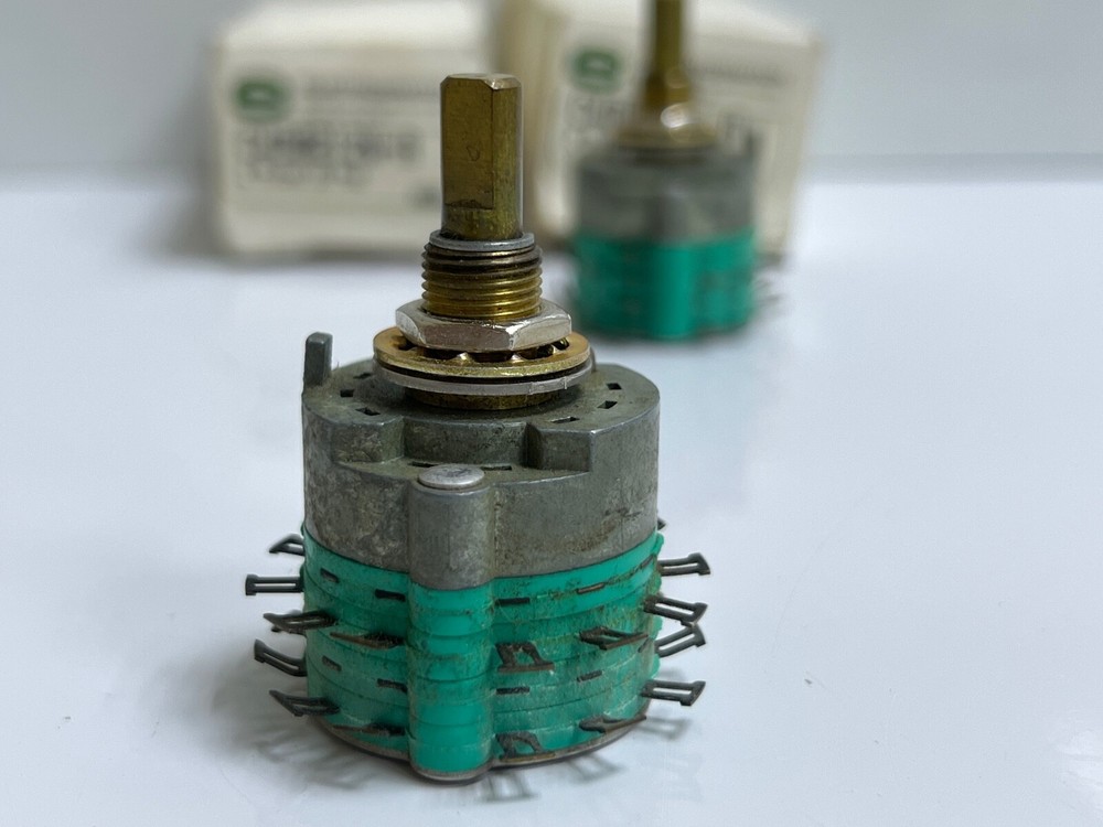 (LOT 2 PCS) ELECTROSWITCH C4D0212N-A ROTARY SWITCH