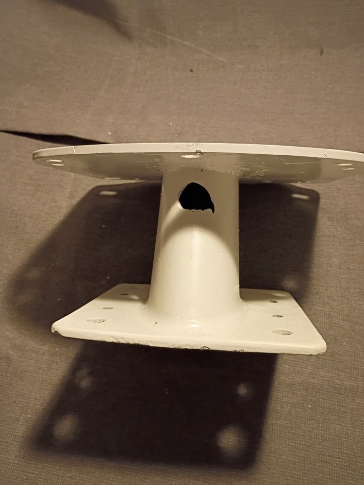 Boat Radar Mount Forward Leaning Pre-Owned