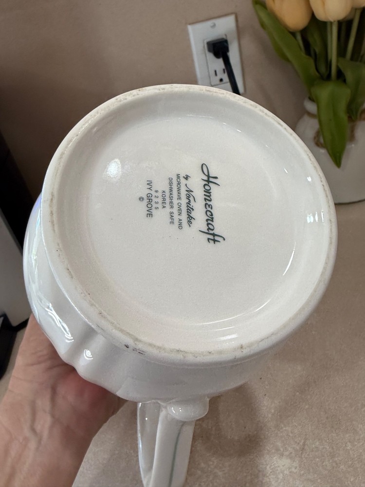 Noritake Ivy Grove 64 oz pitcher