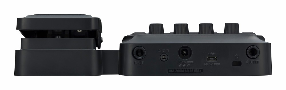 Zoom G1X Four Guitar MultiEffects Processor with Expression Pedal + (1) 20ft Ins