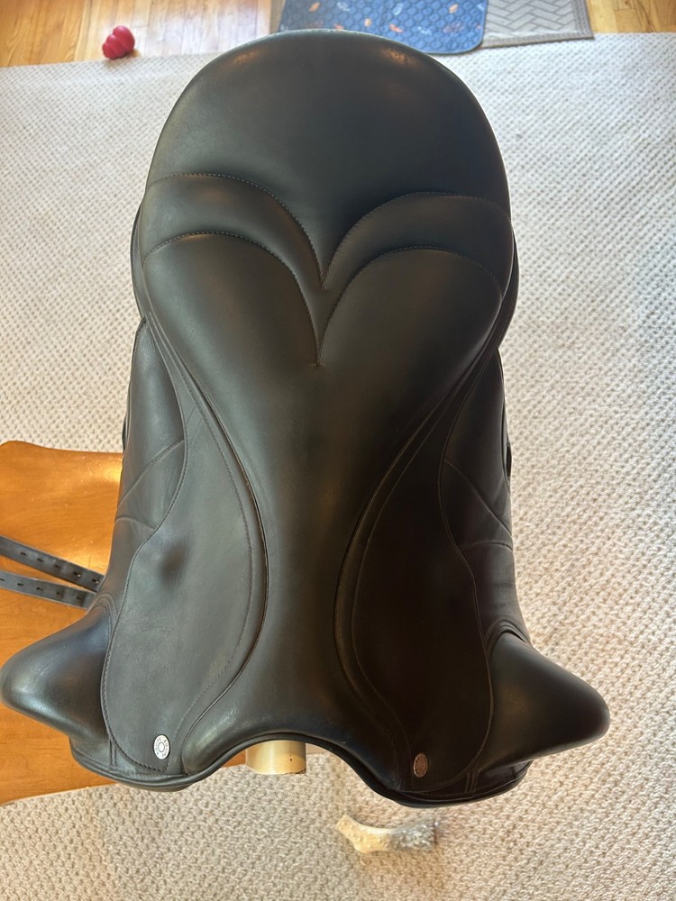 Equipe Oracle 17.5" Dressage Saddle