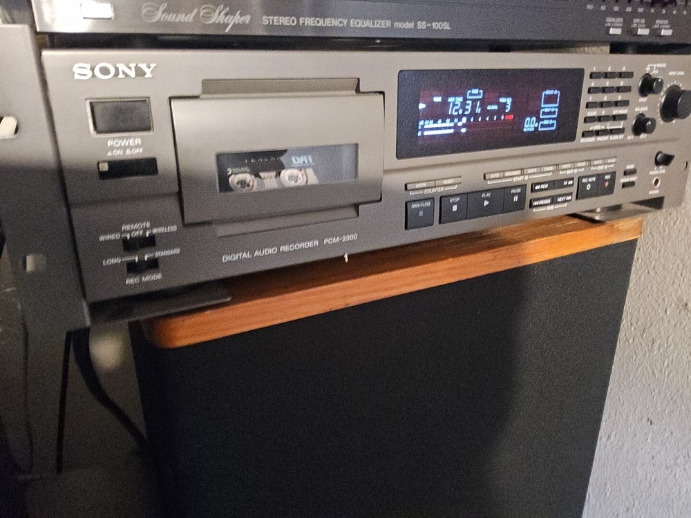 SONY PCM-2300 Illuminated bay DAT Player Recorder Deck In Working Condition