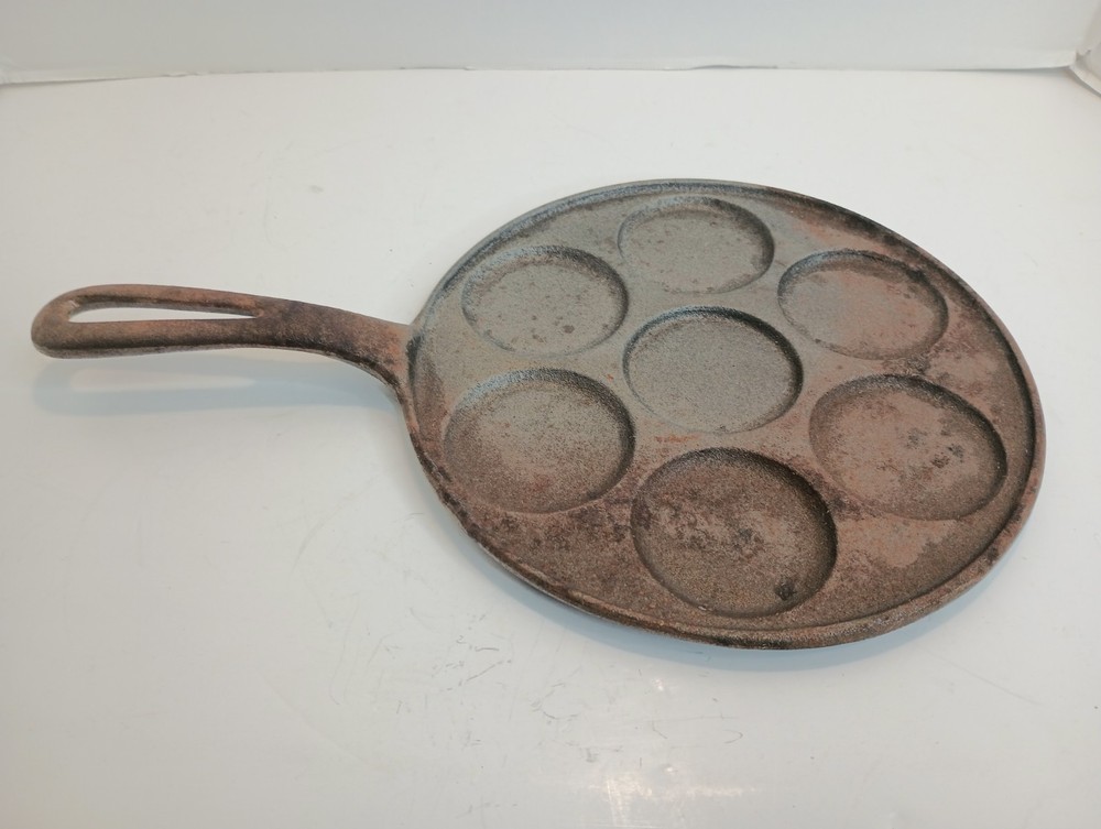 Norpro  Cast Iron Round Plett Pan #3117