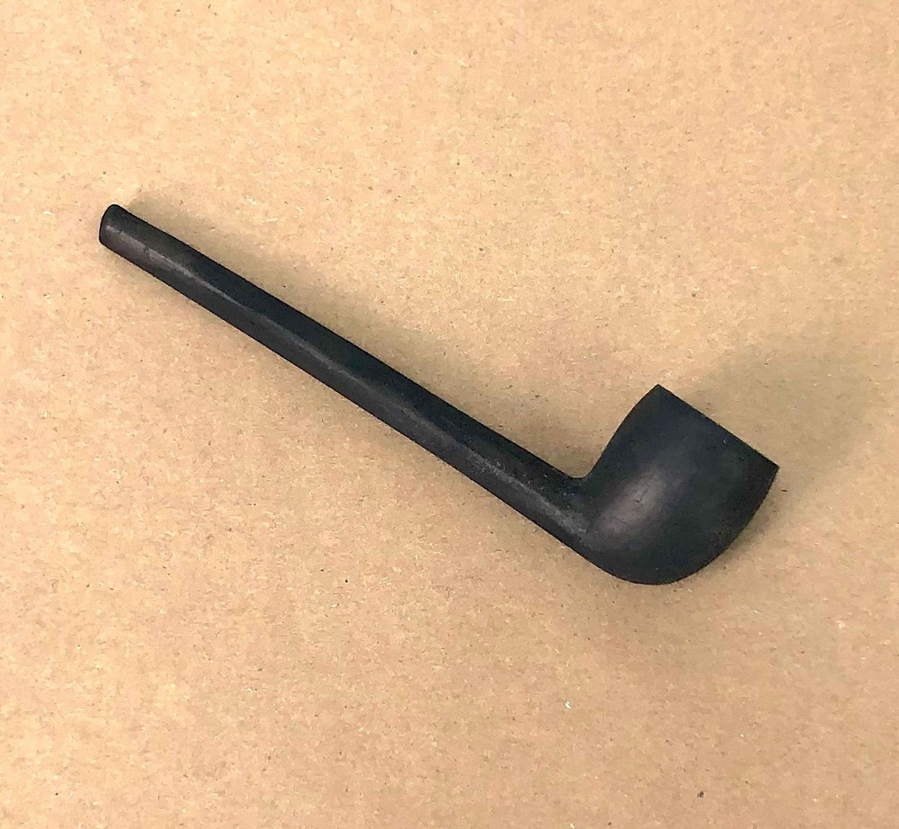 Historical Clay Pipe - Plain Style of Black Clay