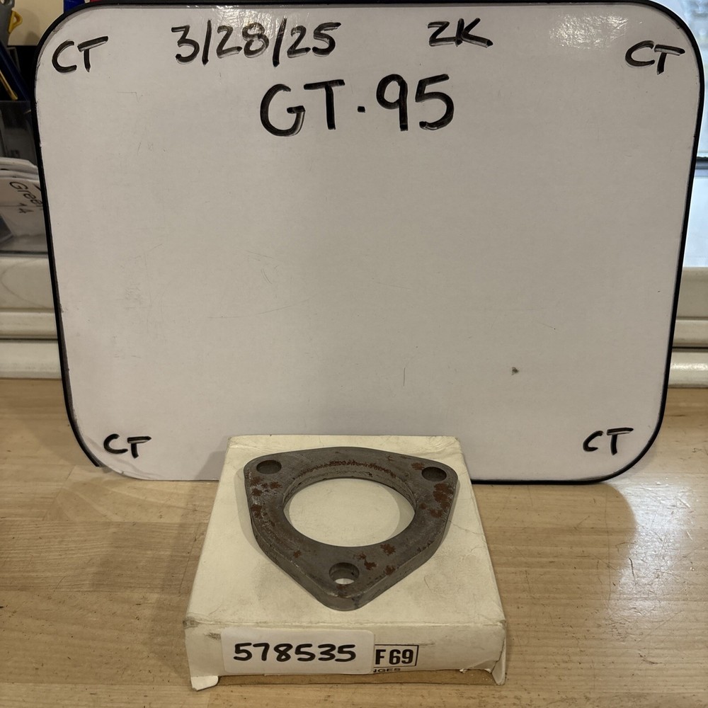 Unbranded Exhause Flange 578535 (F69) (surface rust)