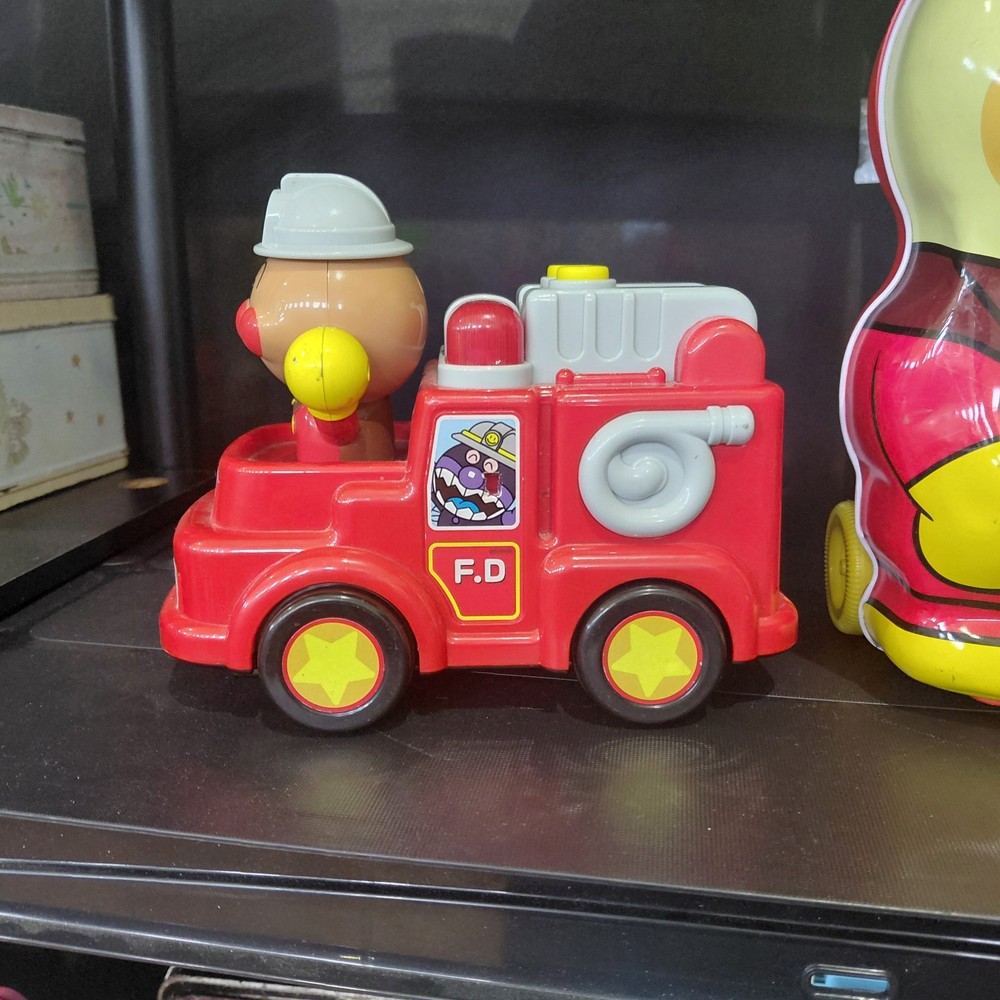 Anpanman Lot Car And A Little Rolling Case
