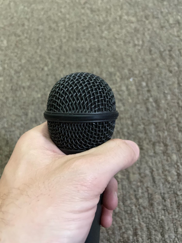 Redback Professional Handheld Unidirectional Dynamic Microphone C0388