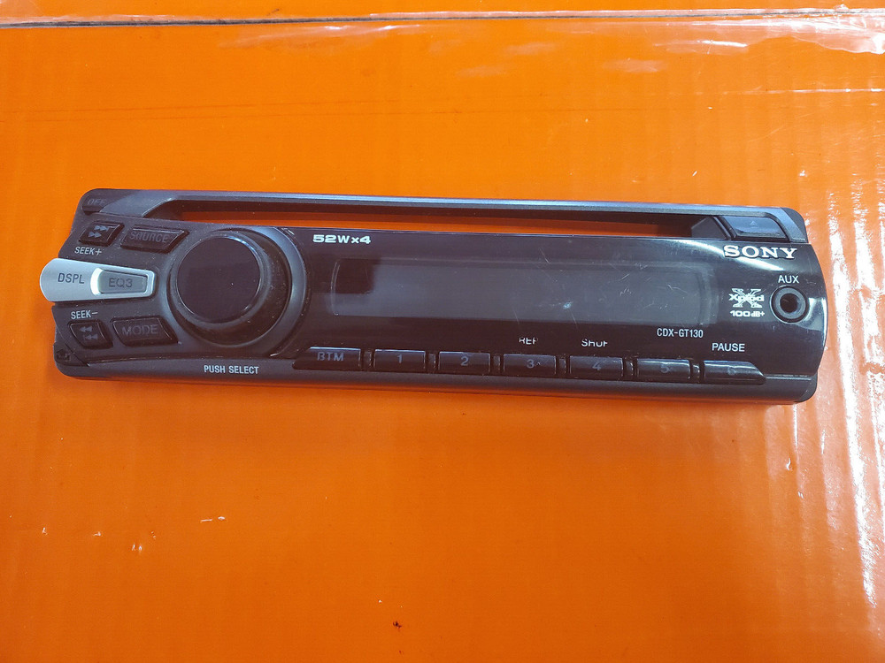 SONY CDX-GT130 DETACHABLE FACEPLATE