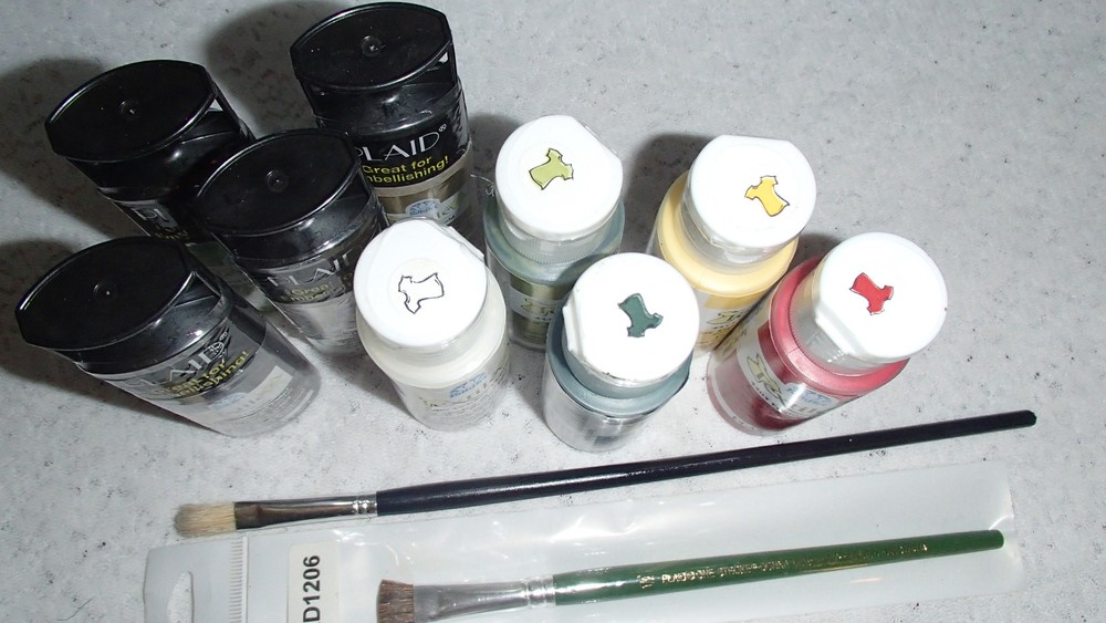 TEXTILE PAINTS BY FOLK ART 'PLAID" WITH 2 BRUSHES