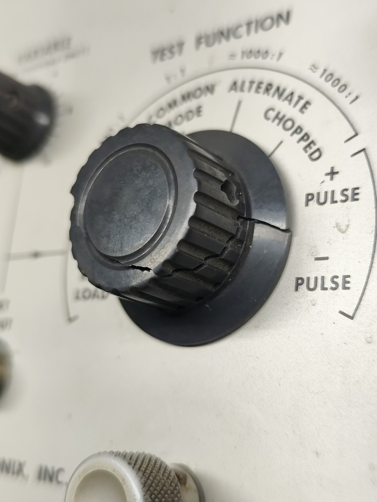 Tektronix E 132 Plug-In Unit Power Supply