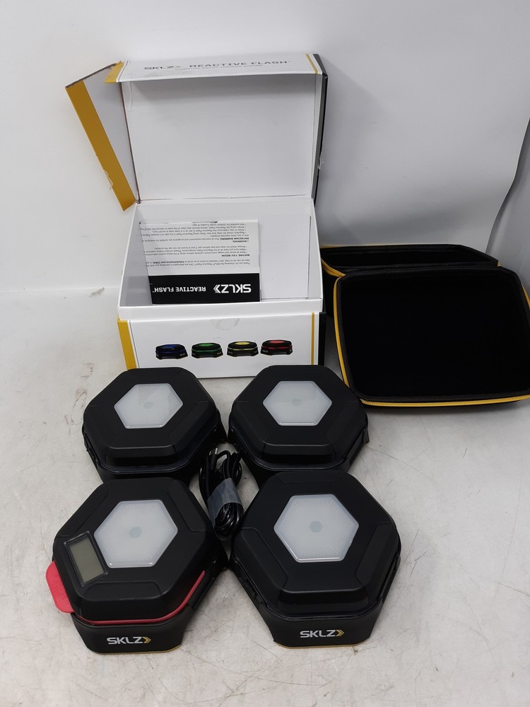 SKLZ Reactive Flash Cognitive Agility Training System 4 Lights w/ Case