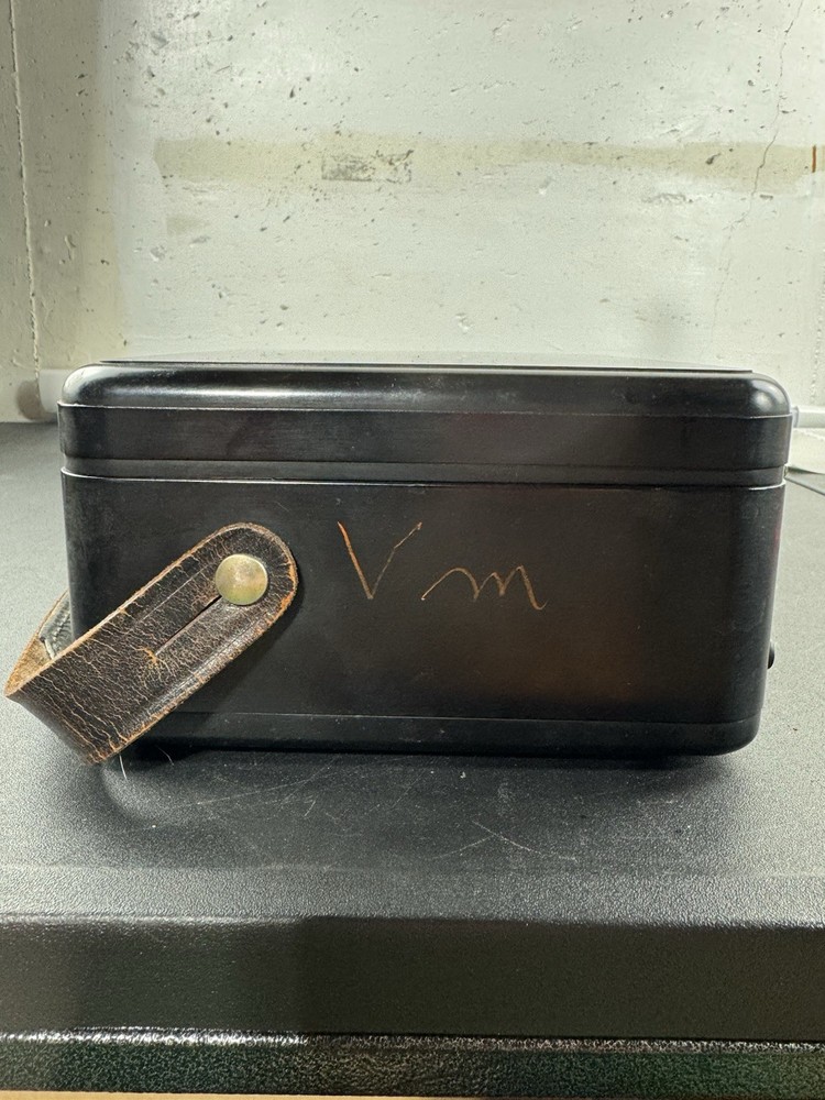 Weston Model 622 Voltmeter Diect Current Bake Lite Fold Out Case Clean