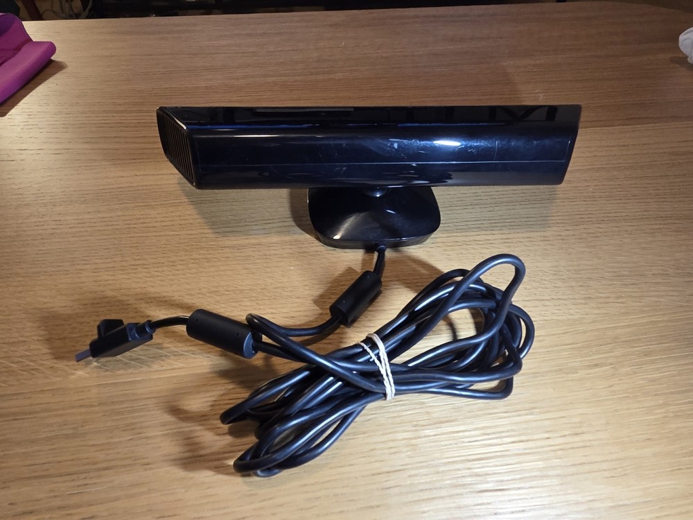 Official Microsoft Xbox 360 Kinect Motion Sensor Bar! ~ Works Great! Fast Ship!