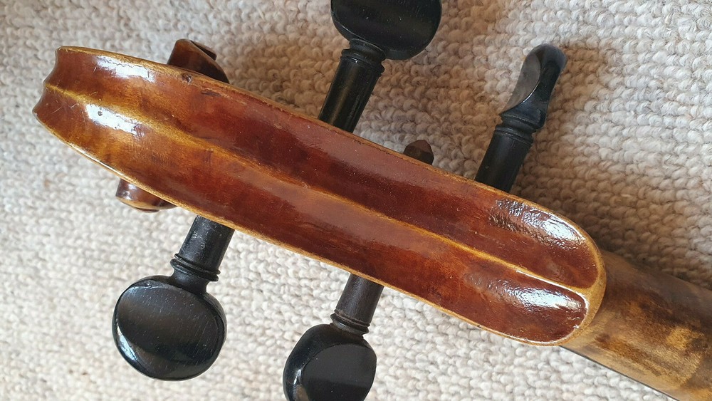 Beautiful old Viola, beautiful flamed