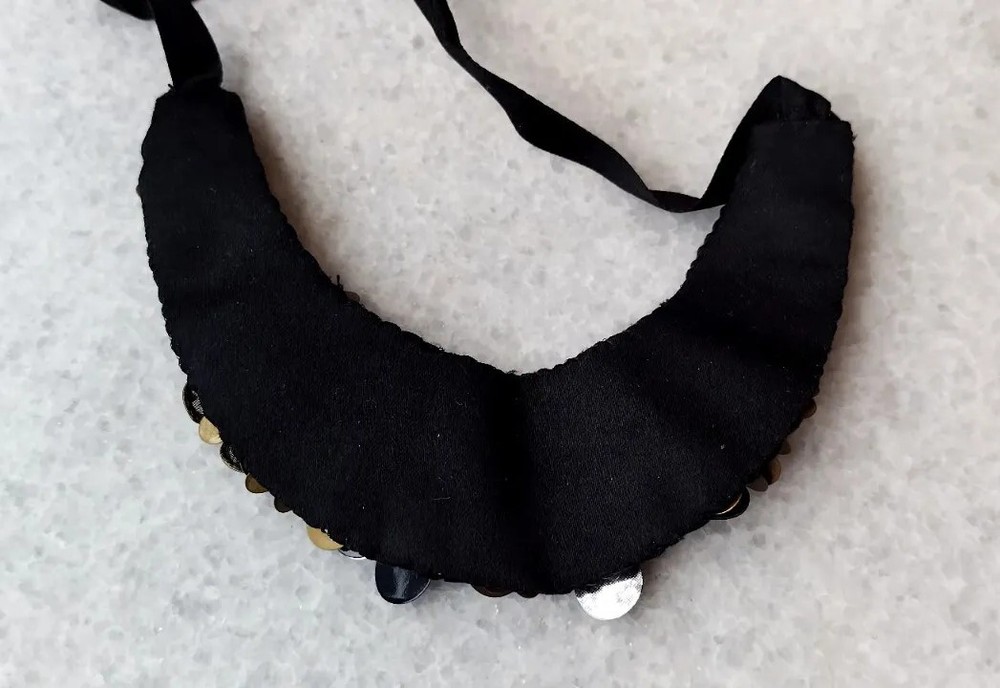 Vintage collar necklace, Textile, Décor