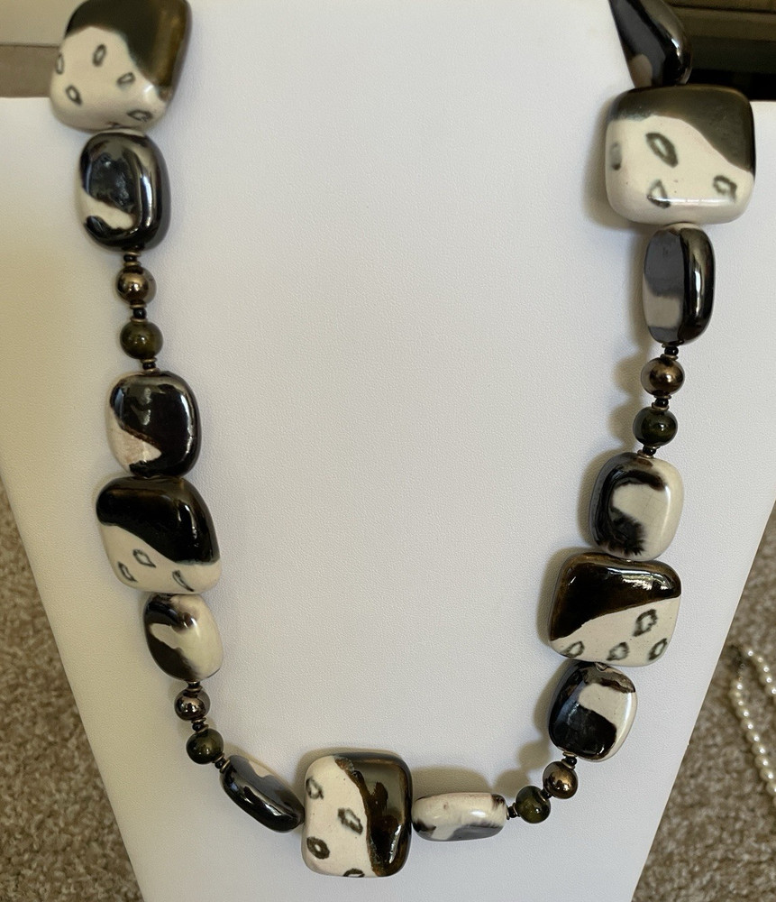 Black White Polished Stone Beaded Necklace Chunky Abstract Modern Statement