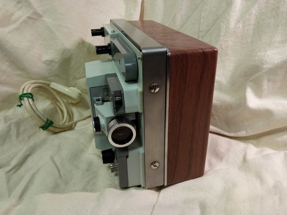 Bell and Howell Autoload 331 Projector