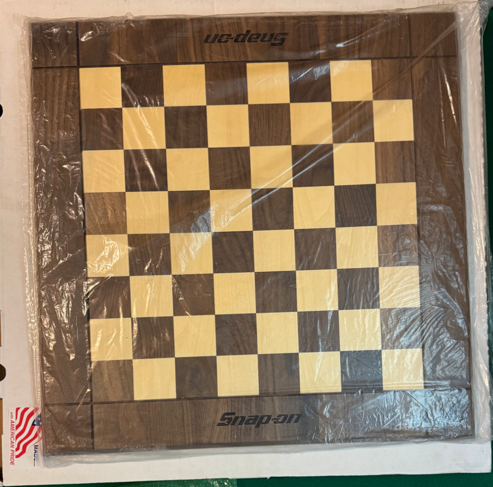 Snap-On Drueke Chess Set