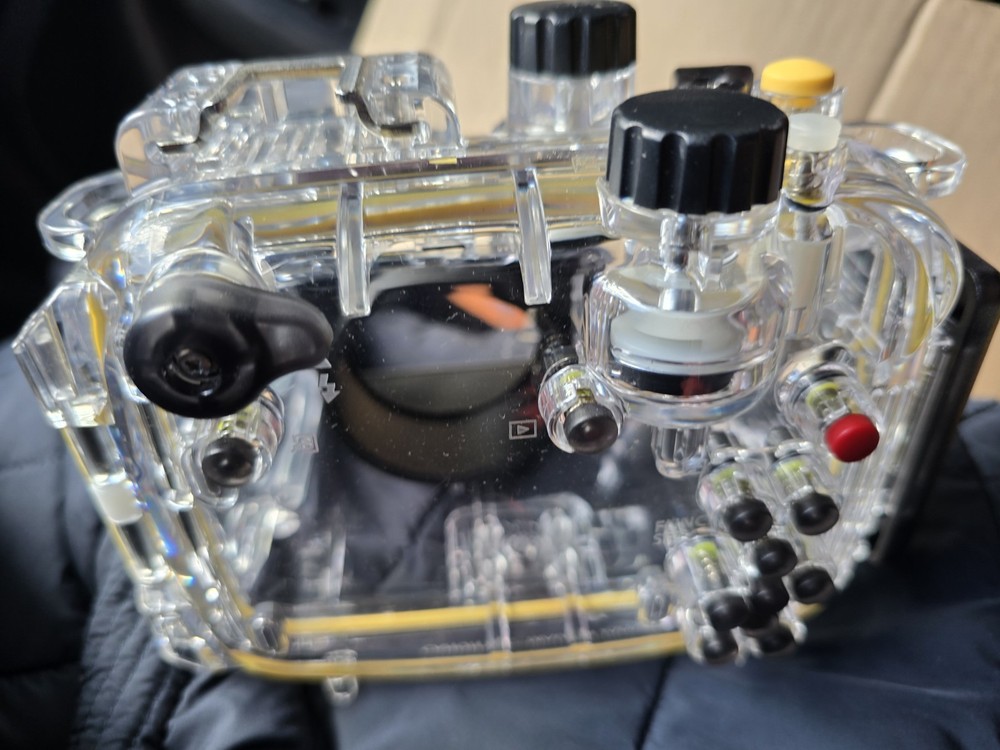 CANON WP-DC48 WATERPROOF CASE No Camera