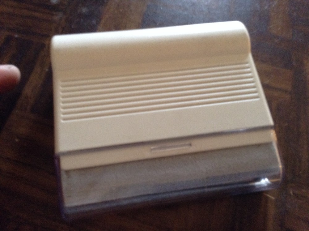 Plastic screen cleaner