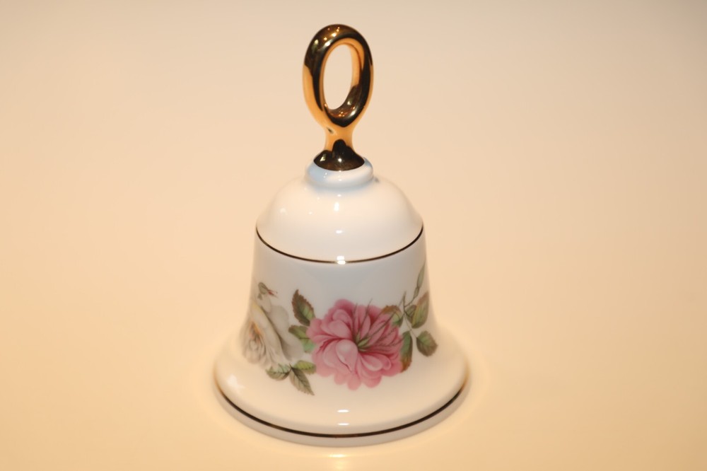 Danbury Mint Royal Worcester England Fine Bone China Bell Roses EUC