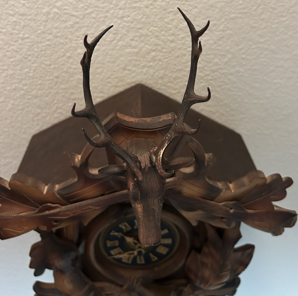 Vintage Hunter Cuckoo Clock Germany – Left Bellow Needs Repair, Runs