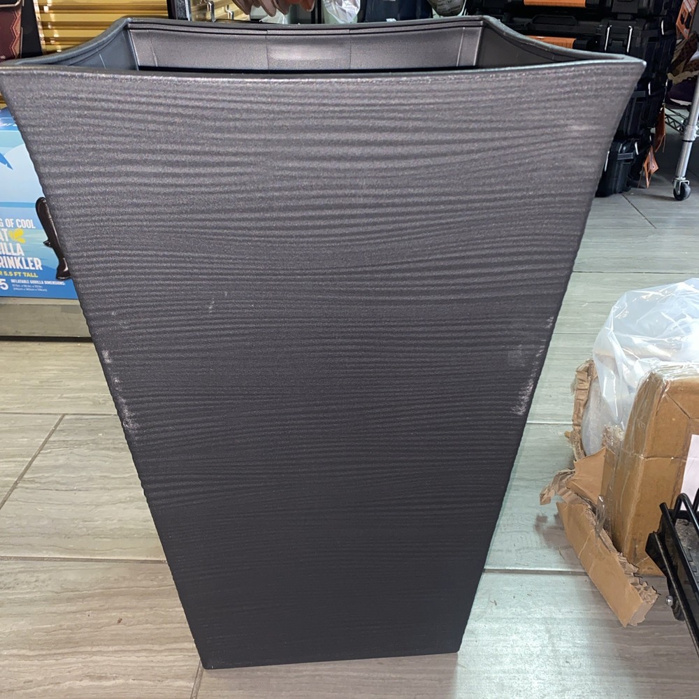 Keter Black Wave Planter 22 in. Tall New