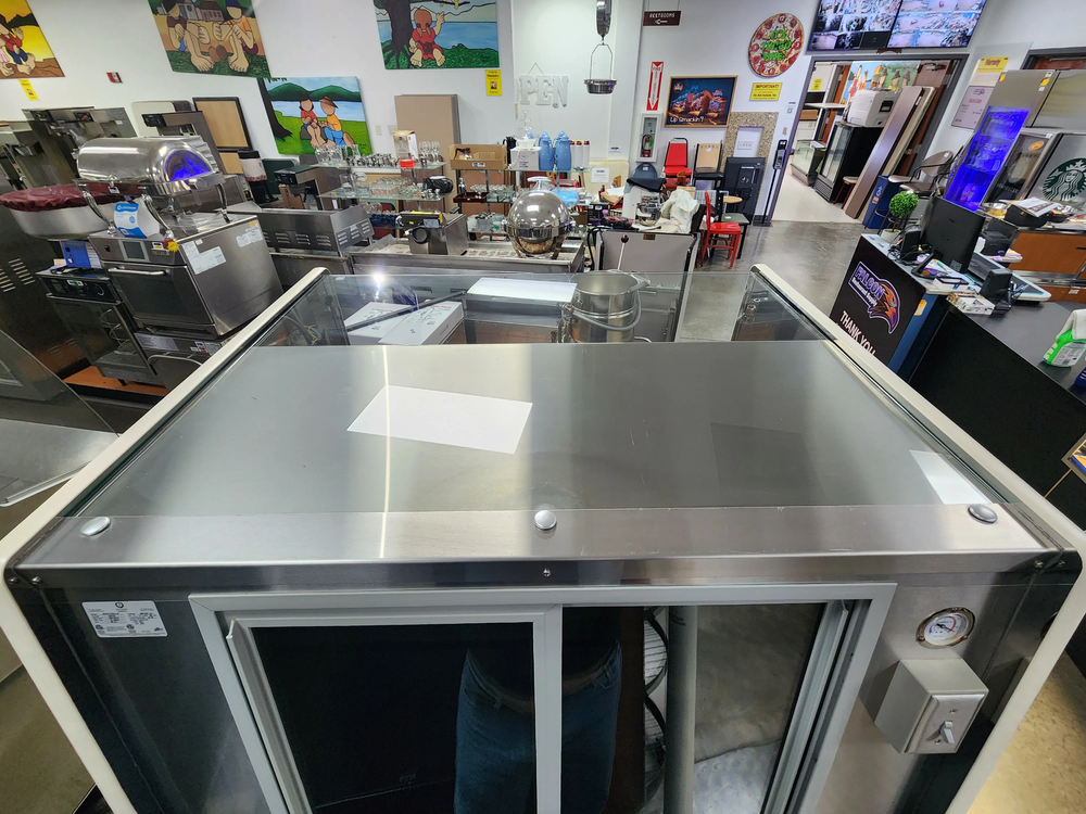 Southern Casearts SCHV-BAV-4 Refrigerator Display case