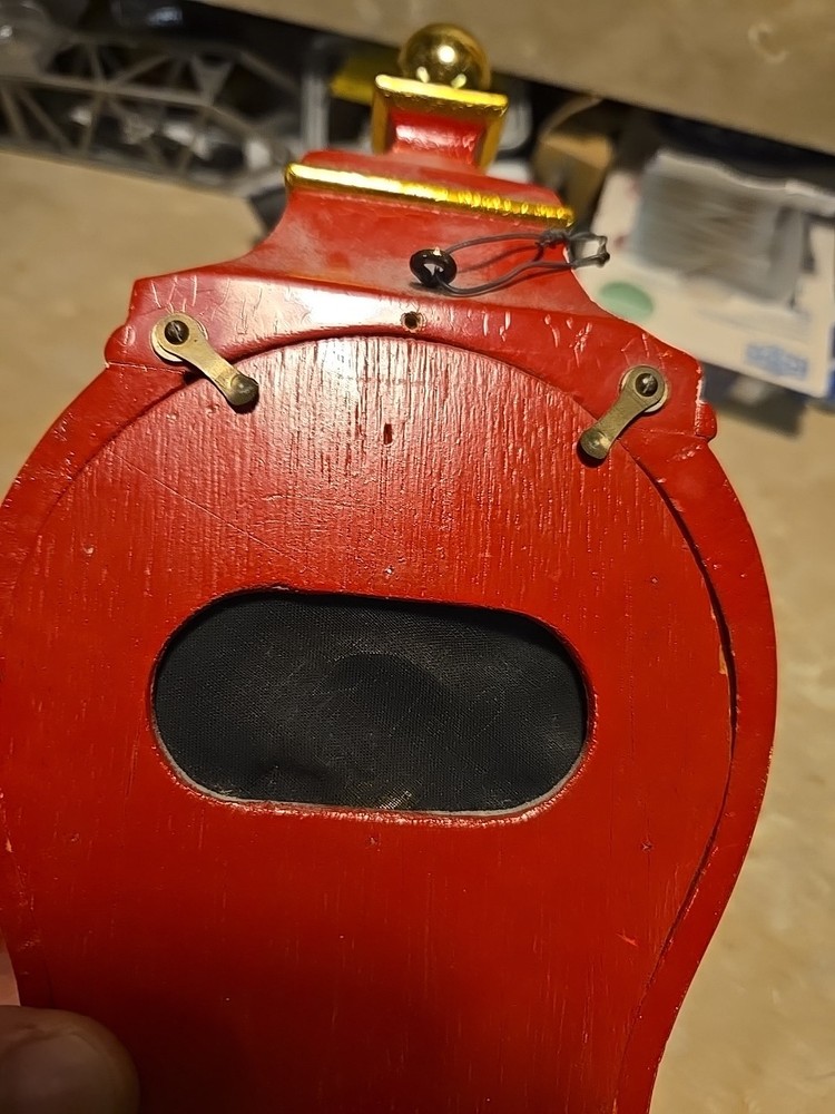 Le Castel Gold colored 10" Mantle clock - needs work - AS IS